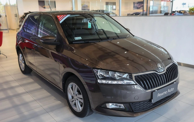 Skoda Fabia cena 52850 przebieg: 25415, rok produkcji 2019 z Nowe Miasto nad Pilicą małe 596